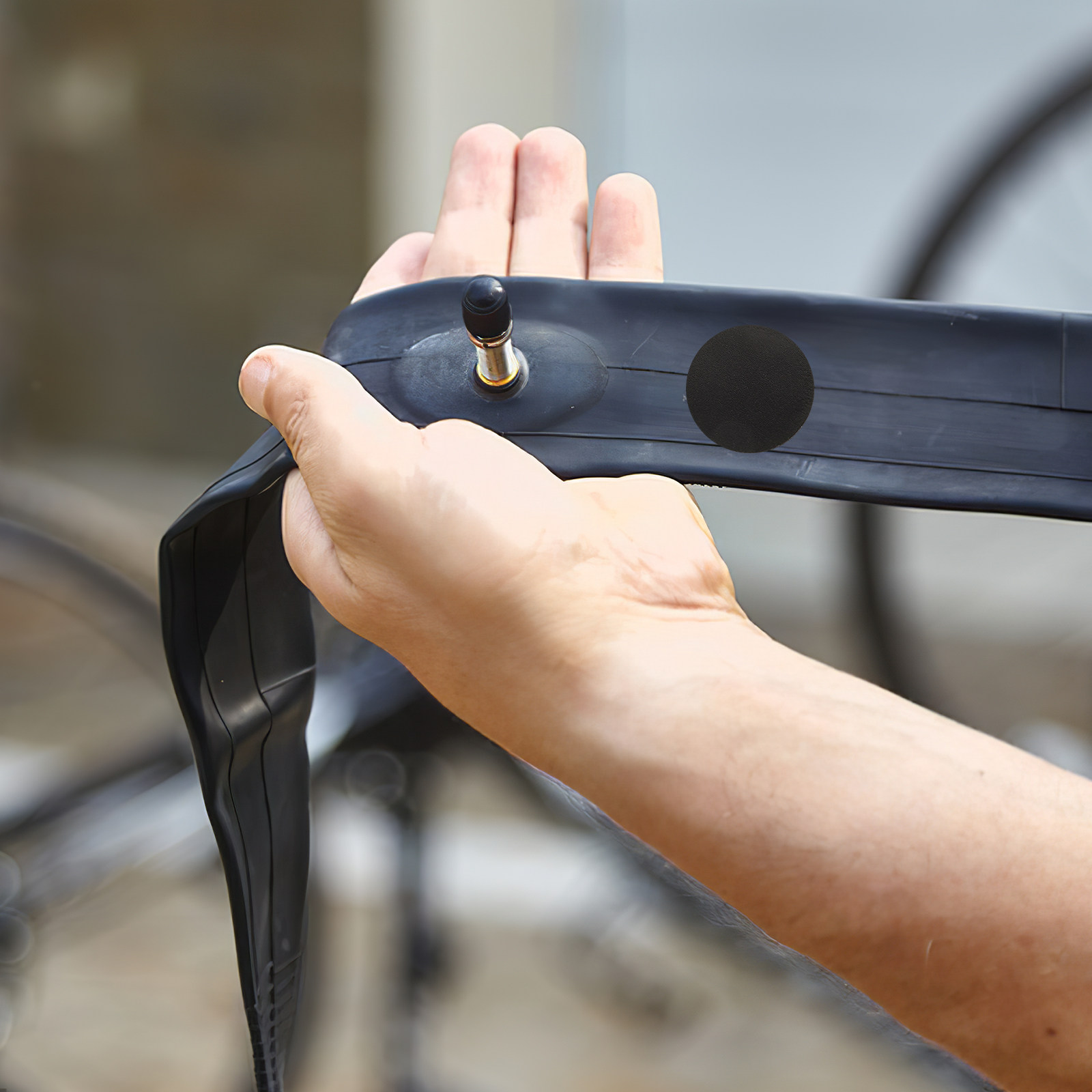 مجموعة رقع إصلاح إطارات الدراج - مراجعة Mountain Biking Tube وسعره